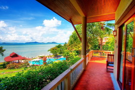 The resort offers a total of 40 deluxe rooms and villas in elegant modern Thai style design complete with a private balcony, separate shower and Jacuzzi bathtub.